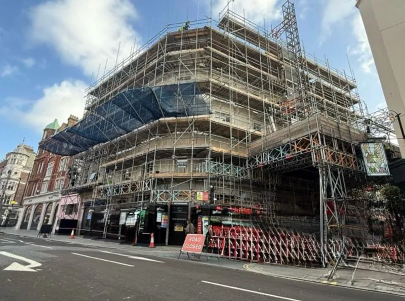1 Marylebone High Street scaffold and protection gantry